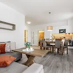Korzo Lipno C Apartamento *